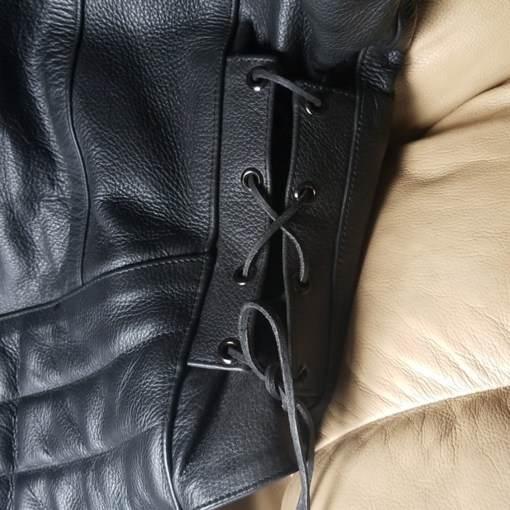 Leather jacket - Picture 3 of 8